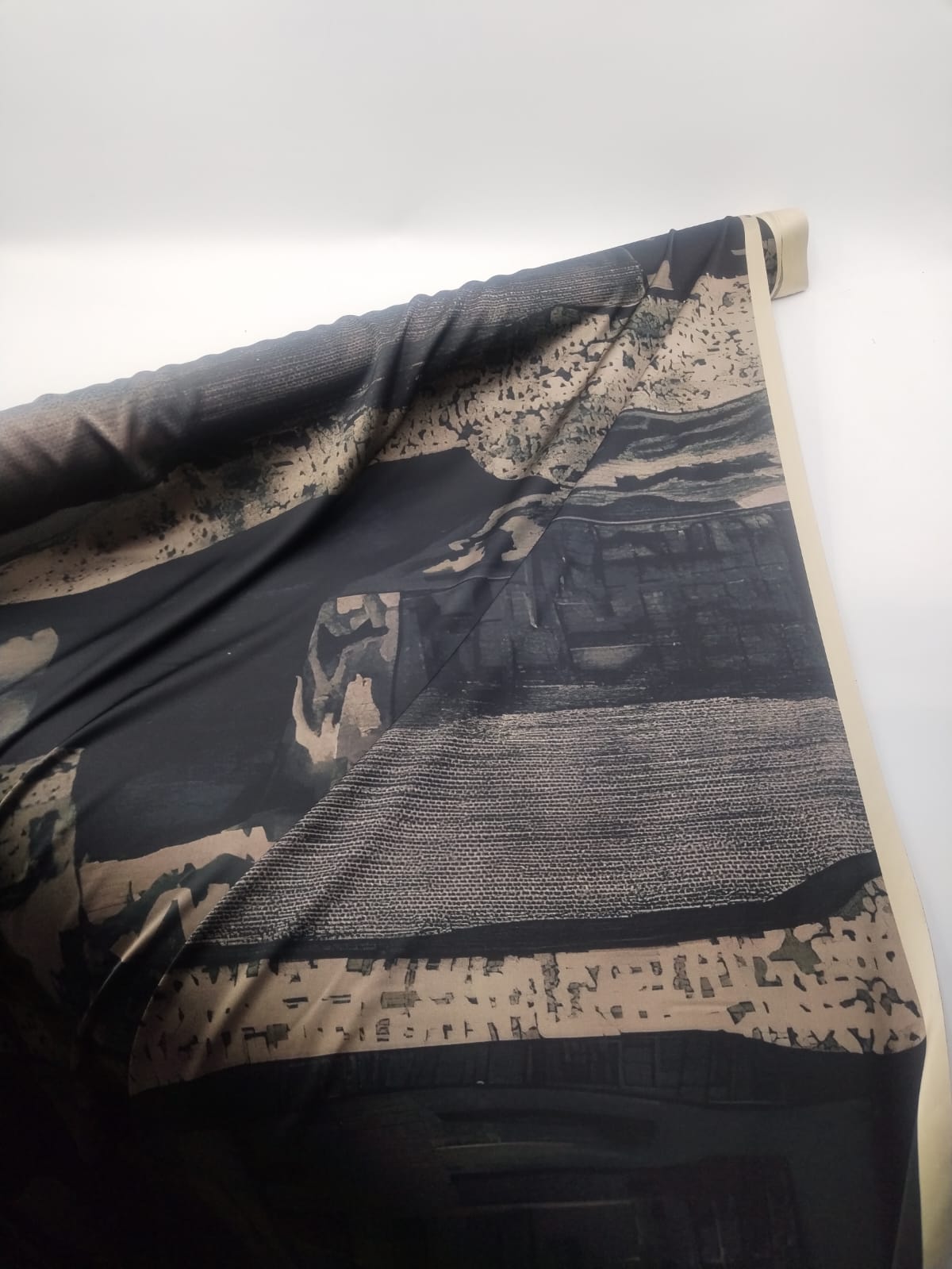 5165001 ( vellato ) 58" حرير مشجر Online