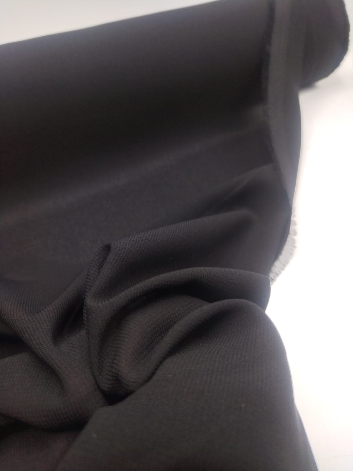 XXX طرحه ادفانز كوري اسود رول 4709001