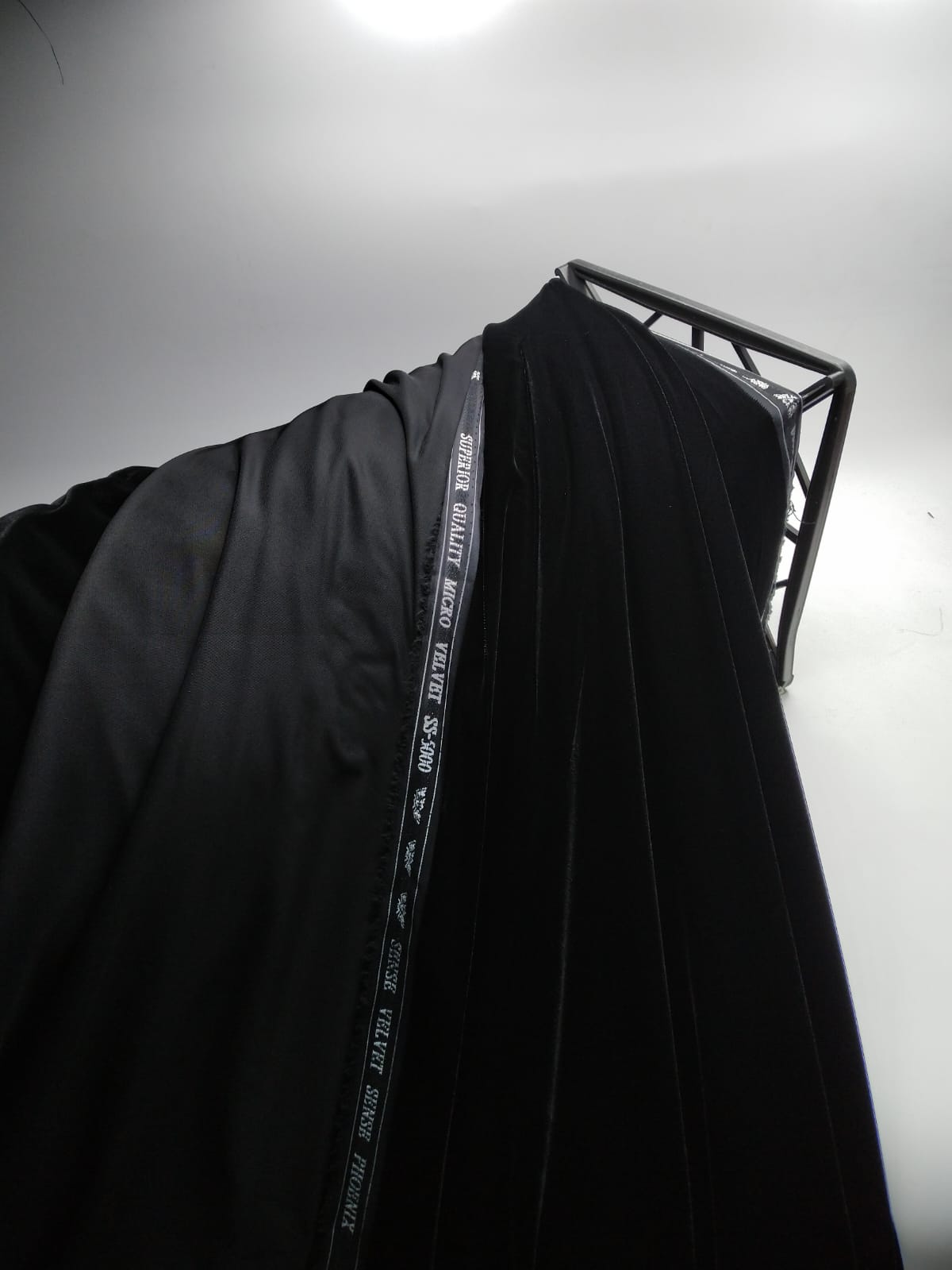 مخمل لوفيزا 64" 5105