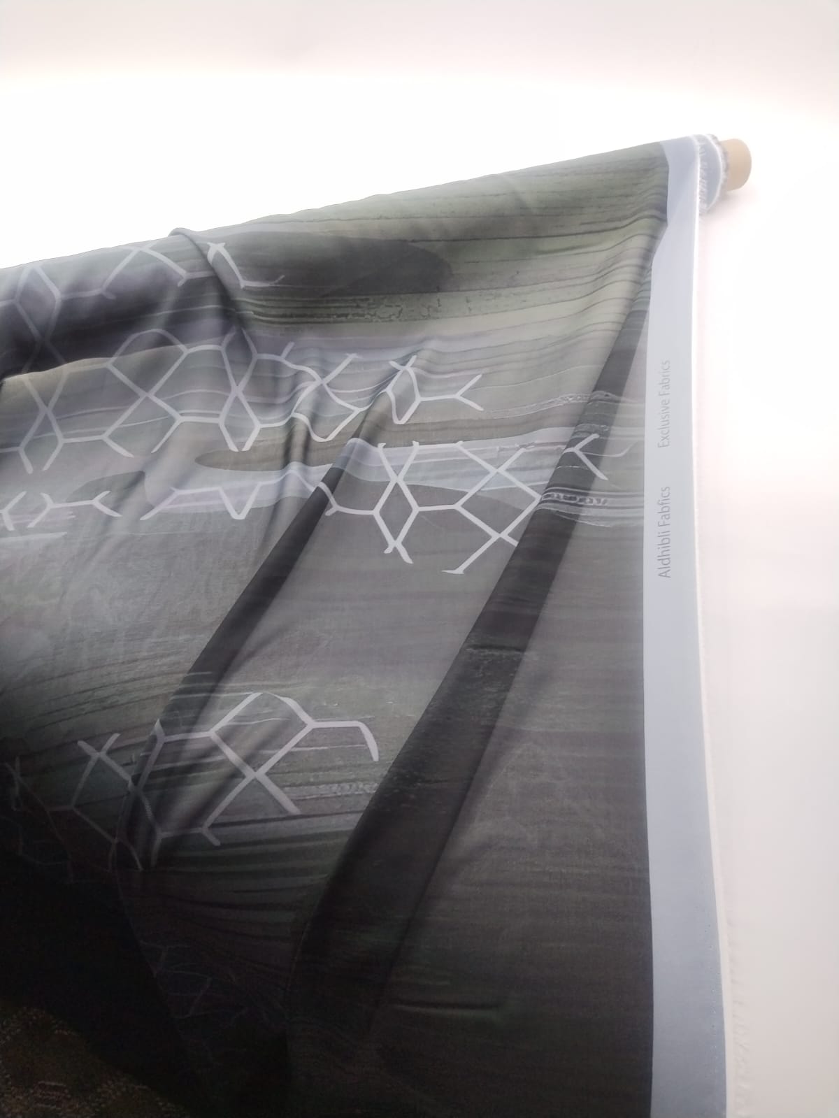 5181 ( vellato )   58" شيفون مشجر Online