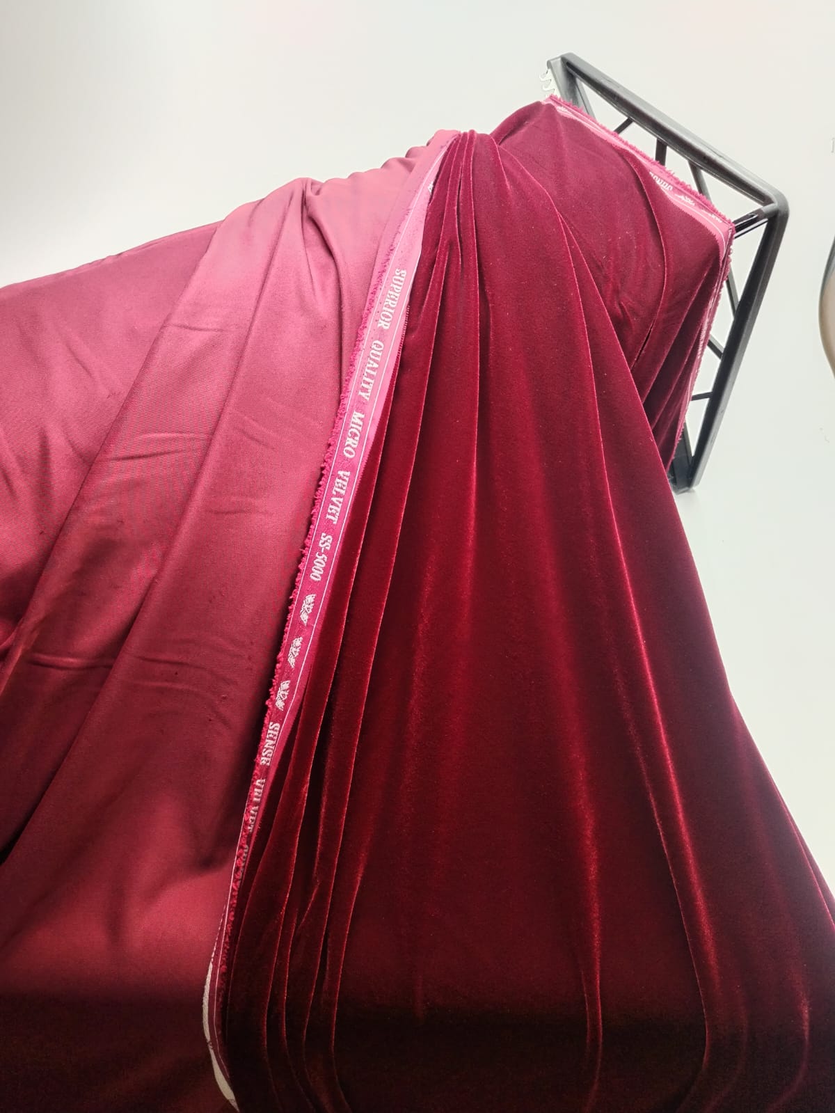 مخمل انغريد 64" 5079