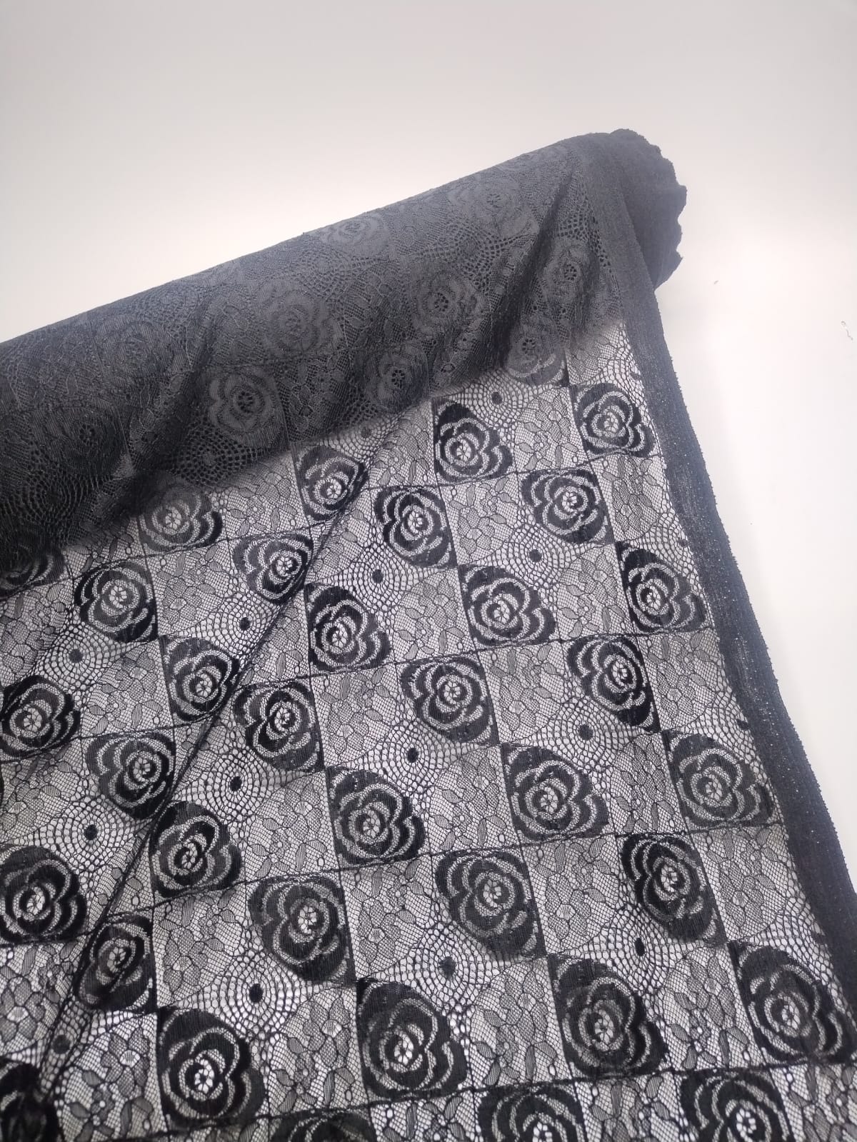 دانتيل قيطان هندي    "56 5075001  Online