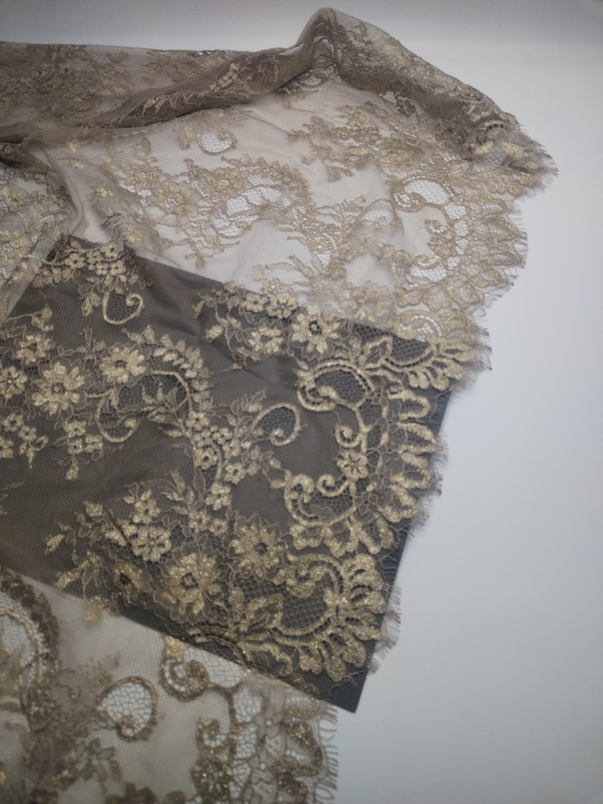 (tex)دانتيل كابون لمعه 58" 5027