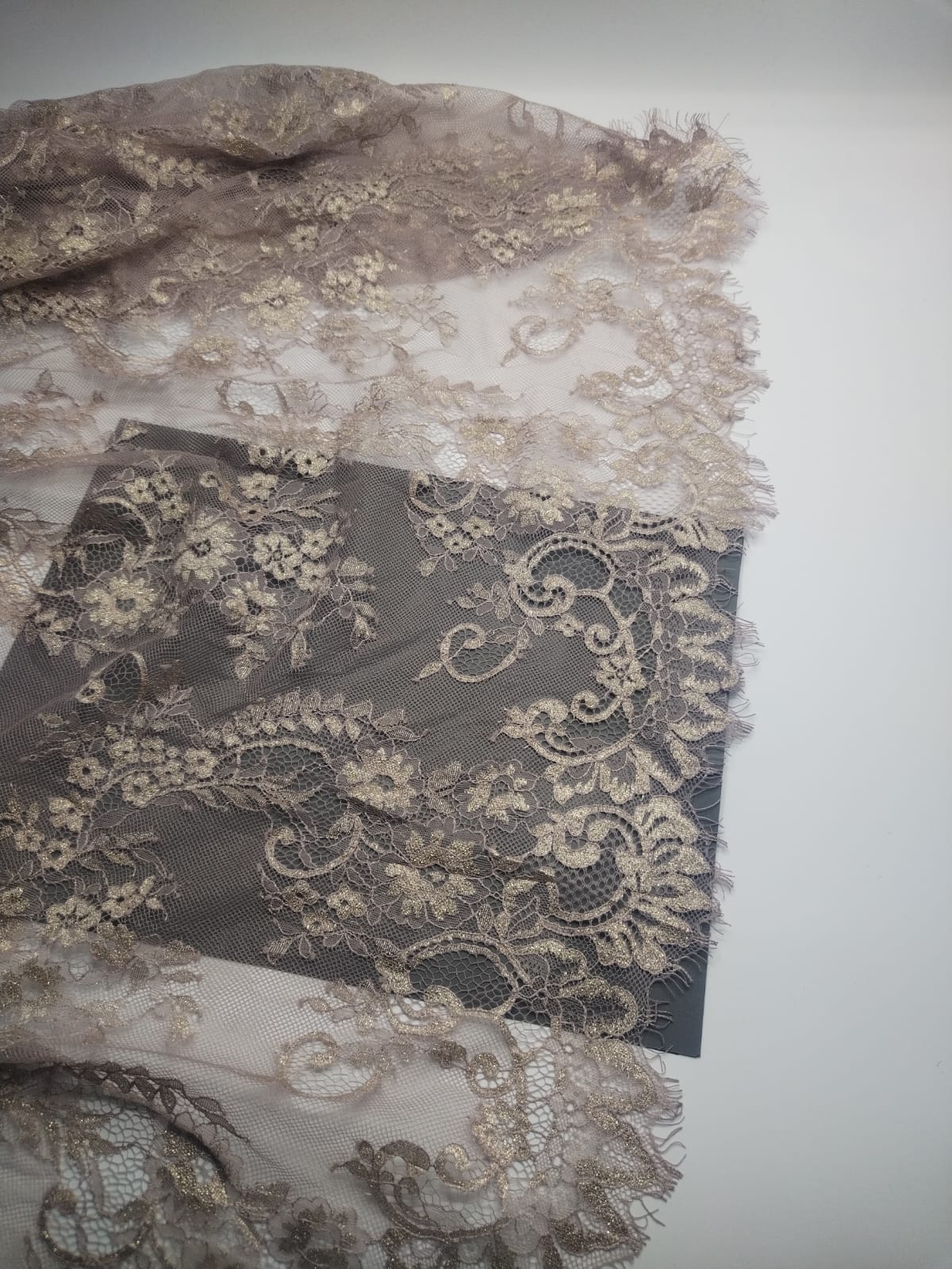 (tex)دانتيل كابون لمعه 58" 5027