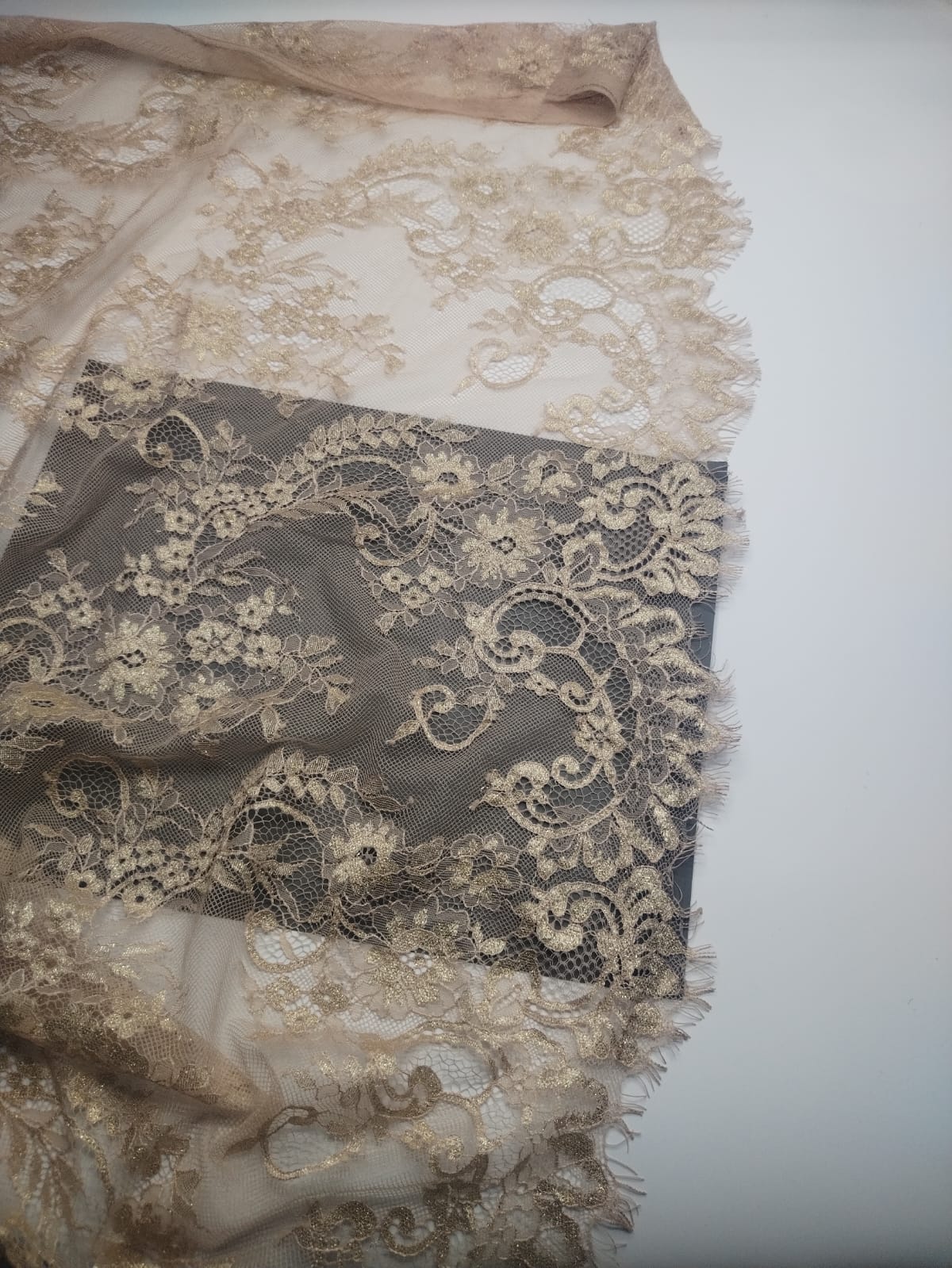 (tex)دانتيل كابون لمعه 58" 5027