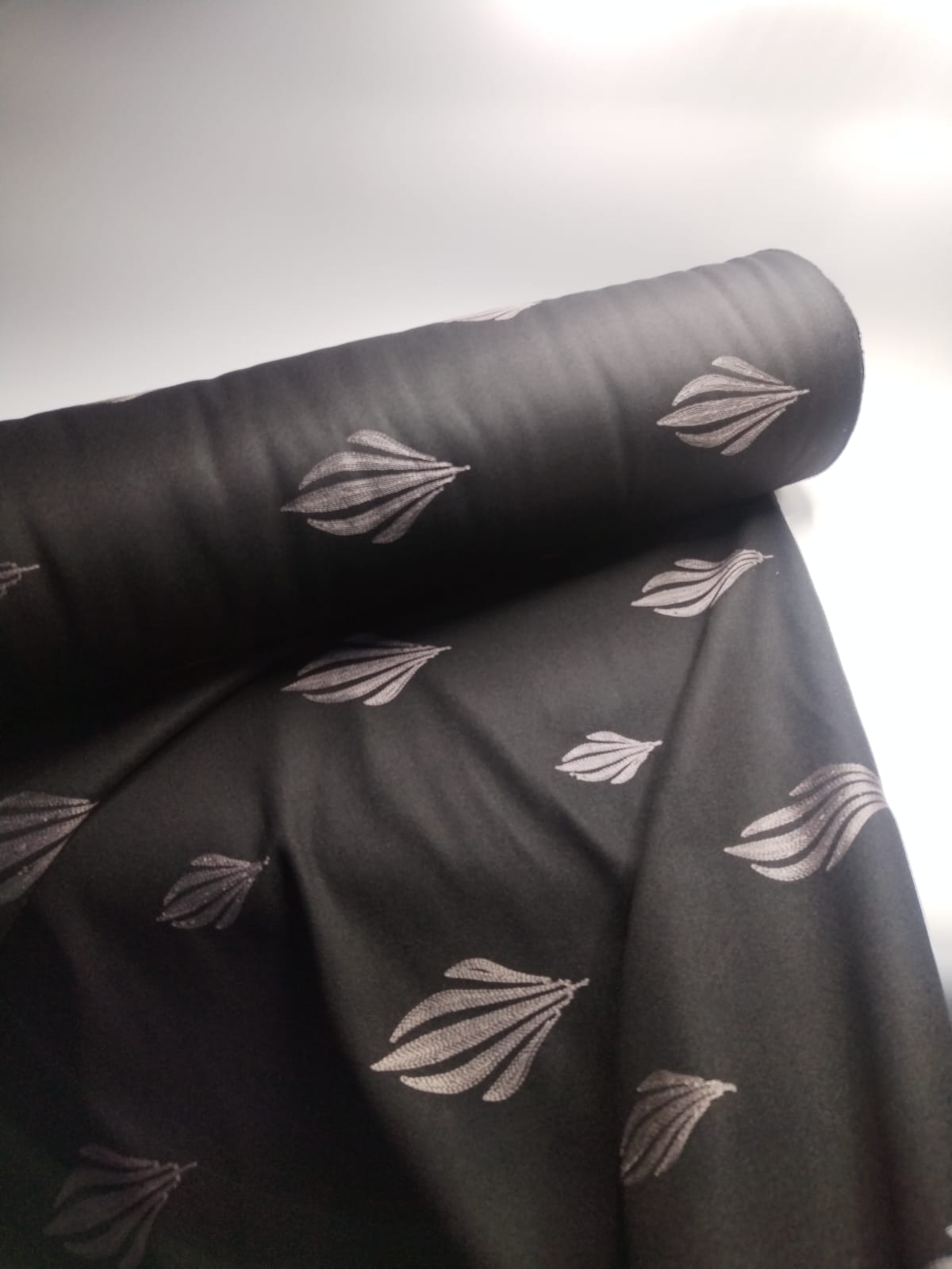 جوخ مطرز لمار 4 "58 5034