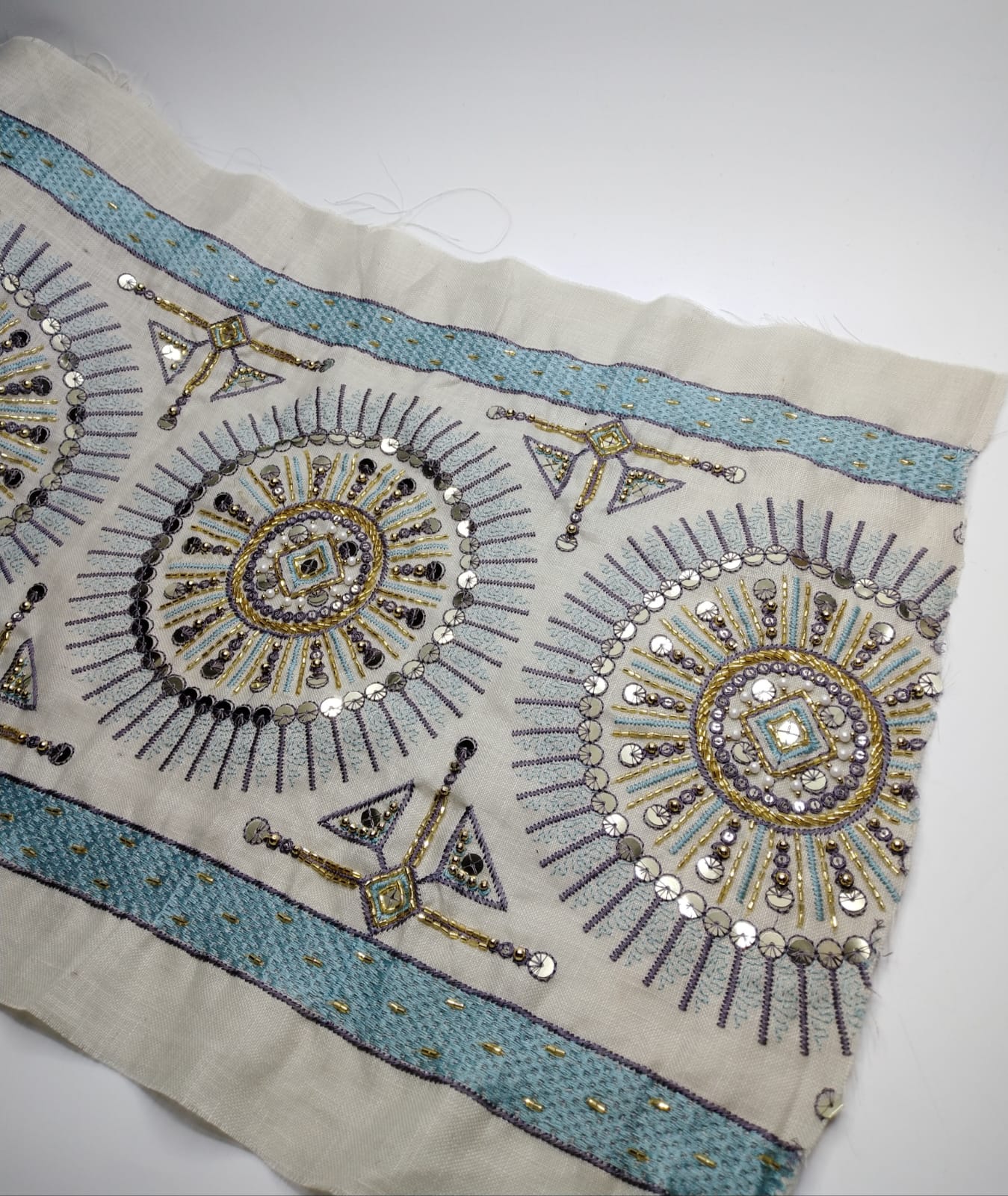 Online لينن مطرز كلفه 17" 5116