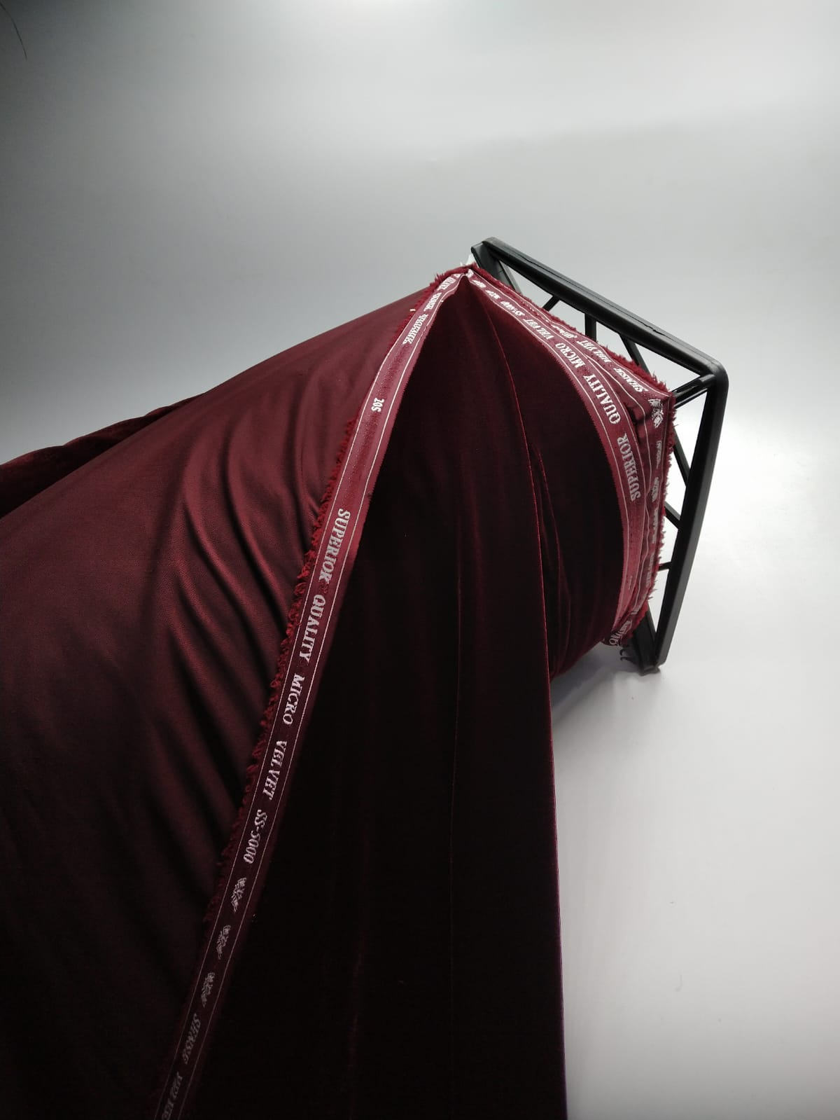 مخمل لوفيزا 64" 5105