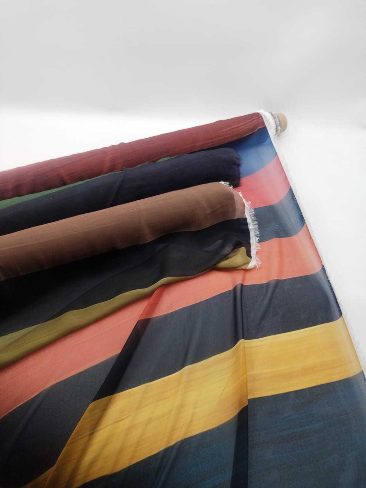 5208 ( vellato )   58" شيفون مشجر  Online