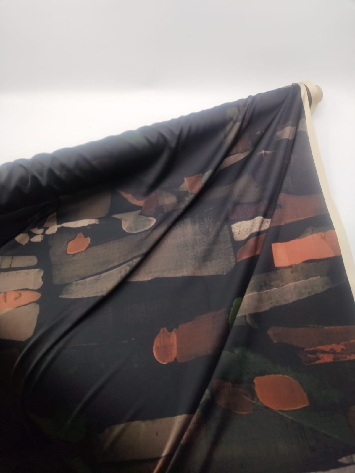 5179001 ( vellato )   58" حرير مشجر  Online